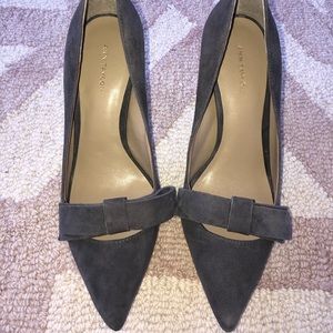 Ann Taylor Odette Suede Bow Pump - 6